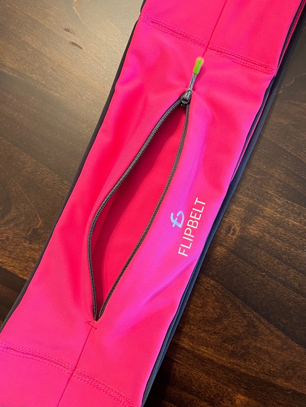 New FlipBelt Neon Pink classic Running Waist Pack nwt small - Picture 6 of 6